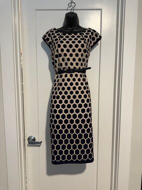 connected apparel Beige and Black Hexagon Sheath Dress